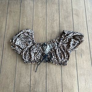 SHEIN Leopard Crop Top